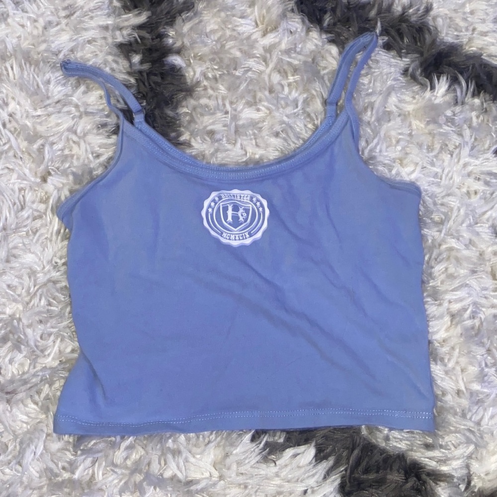 Crop top.